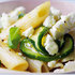 Salata de paste branza de oaie si dovlecei